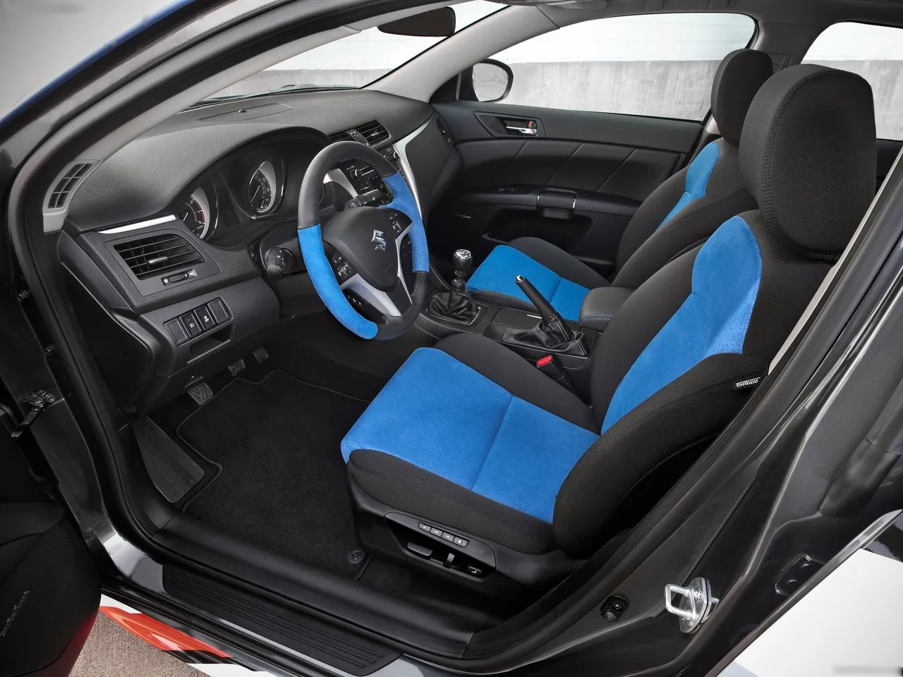 Suzuki Kizashi Apex Concept (2011) – interiér