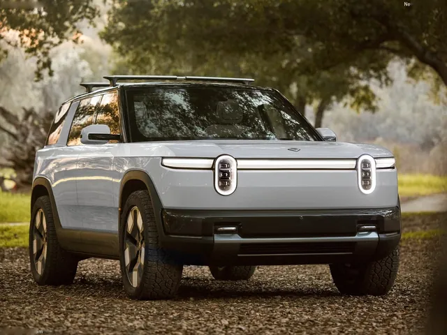 Rivian R2 (2027)