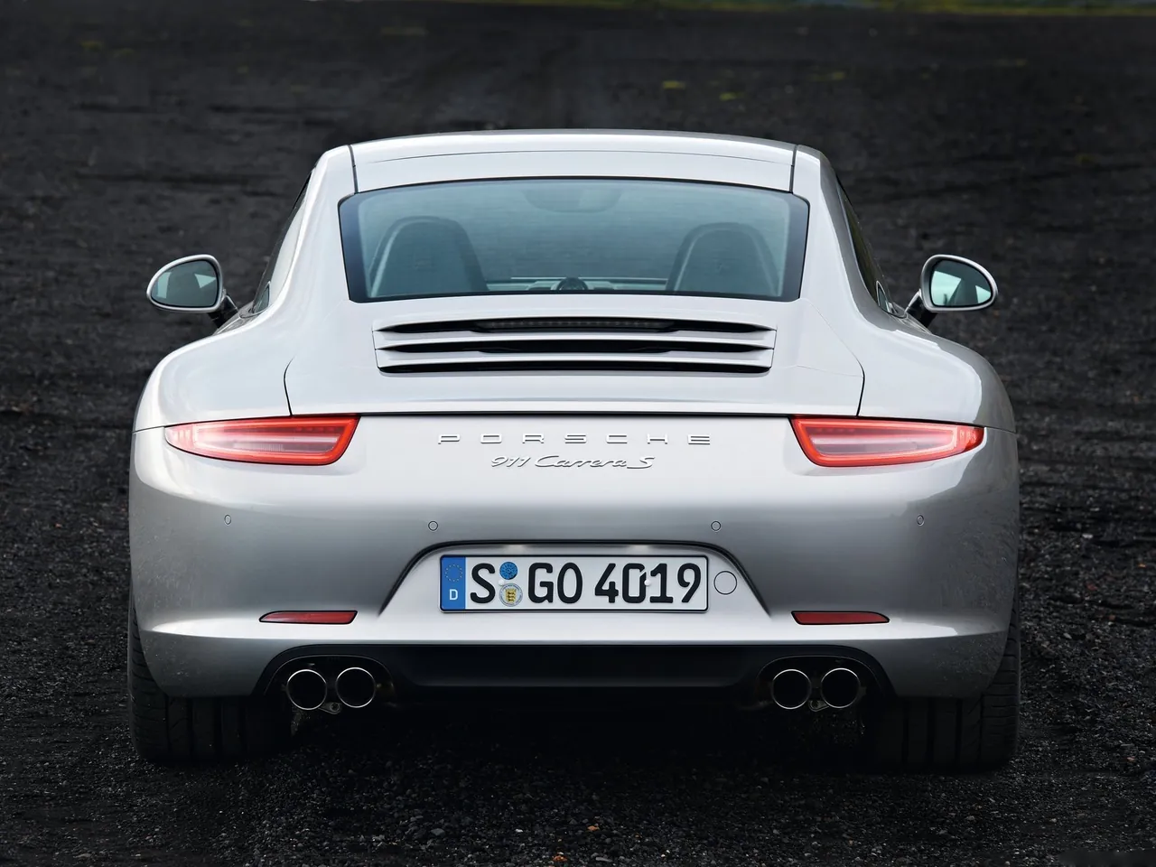 Porsche 911 Carrera S (2013) - Rear