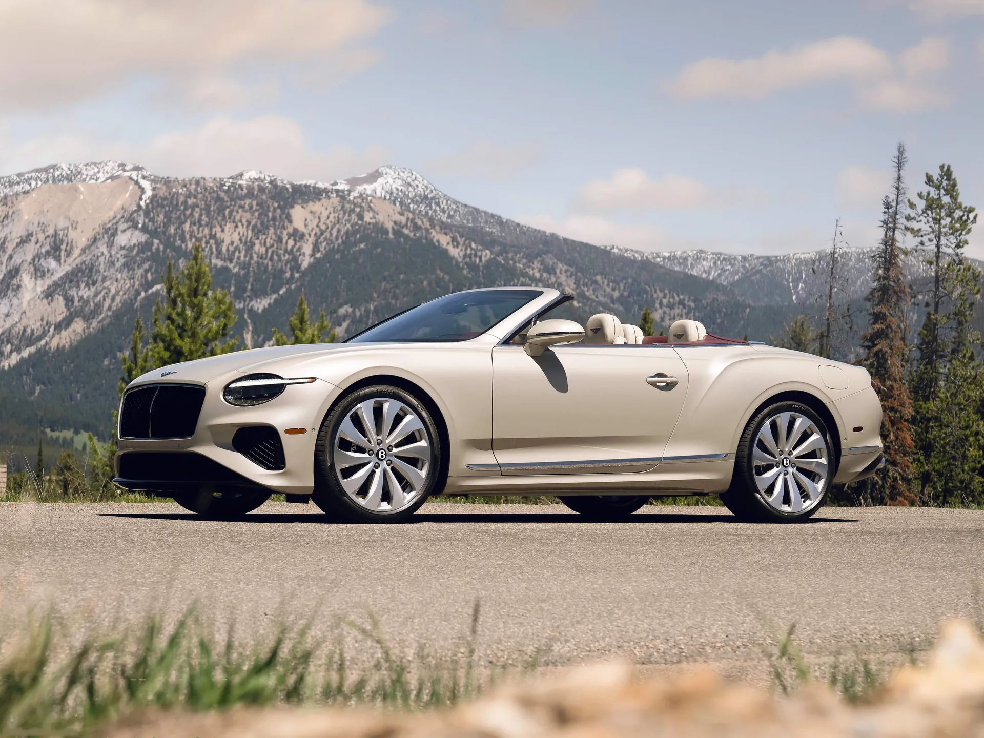 Bentley Continental GTC (2025)