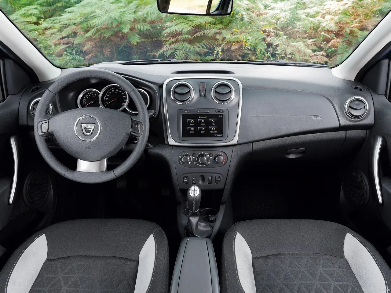 Dacia Sandero Stepway (2013) – interiér