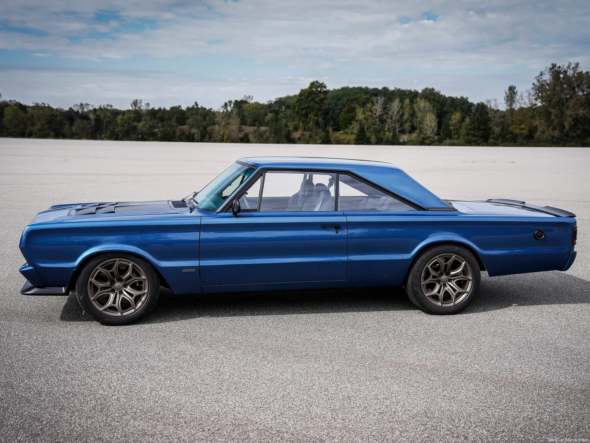 Plymouth GTX 1967 Electromod Concept (2024) - Side Profile