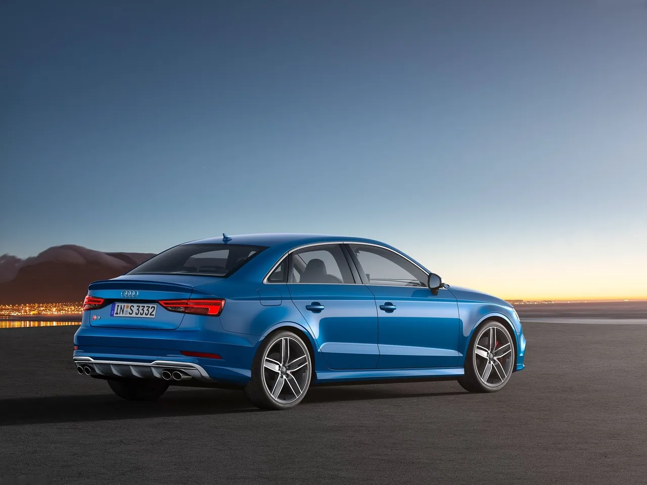 Audi S3 Sedan (2017) – zadní tříčtvrteční pohled