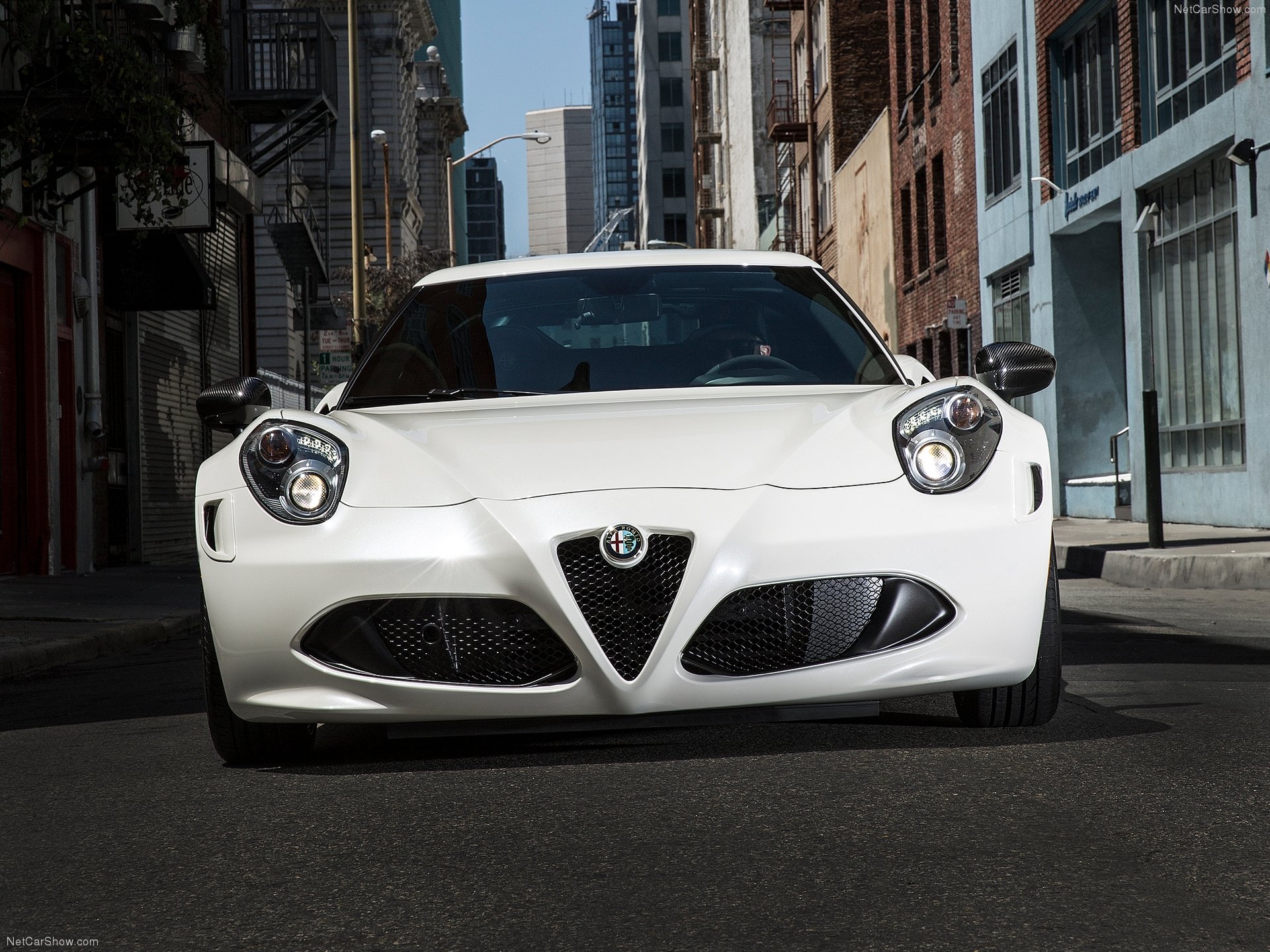 Alfa Romeo 4C Coupe [US] (2015) - Front