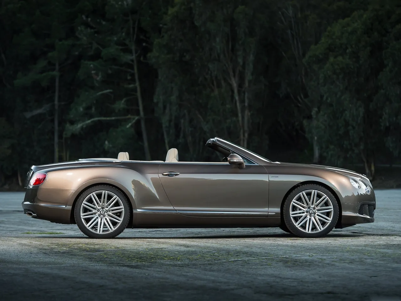Bentley Continental GT Speed Convertible (2014) – boční profil
