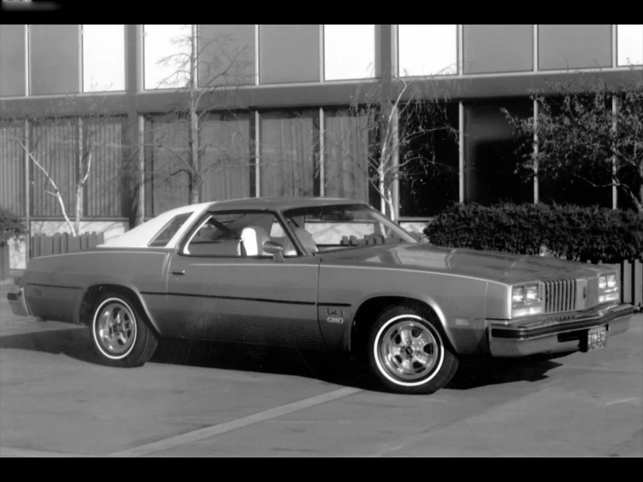 Oldsmobile Cutlass S (1976)