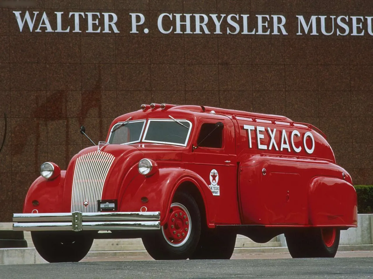 Dodge Airflow Tanker Truck (1938)
