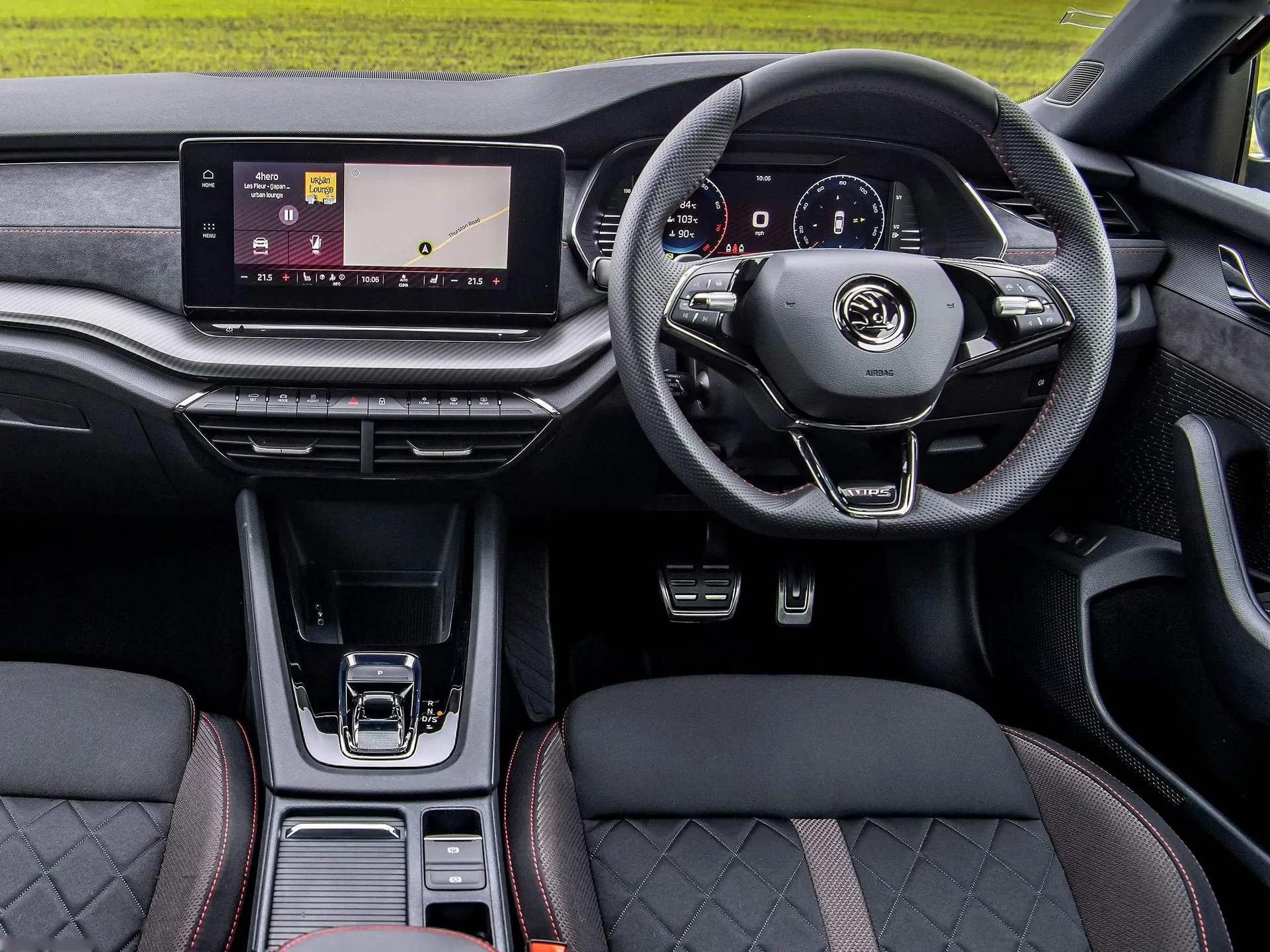 Skoda Octavia vRS Estate [UK] (2020) – interiér