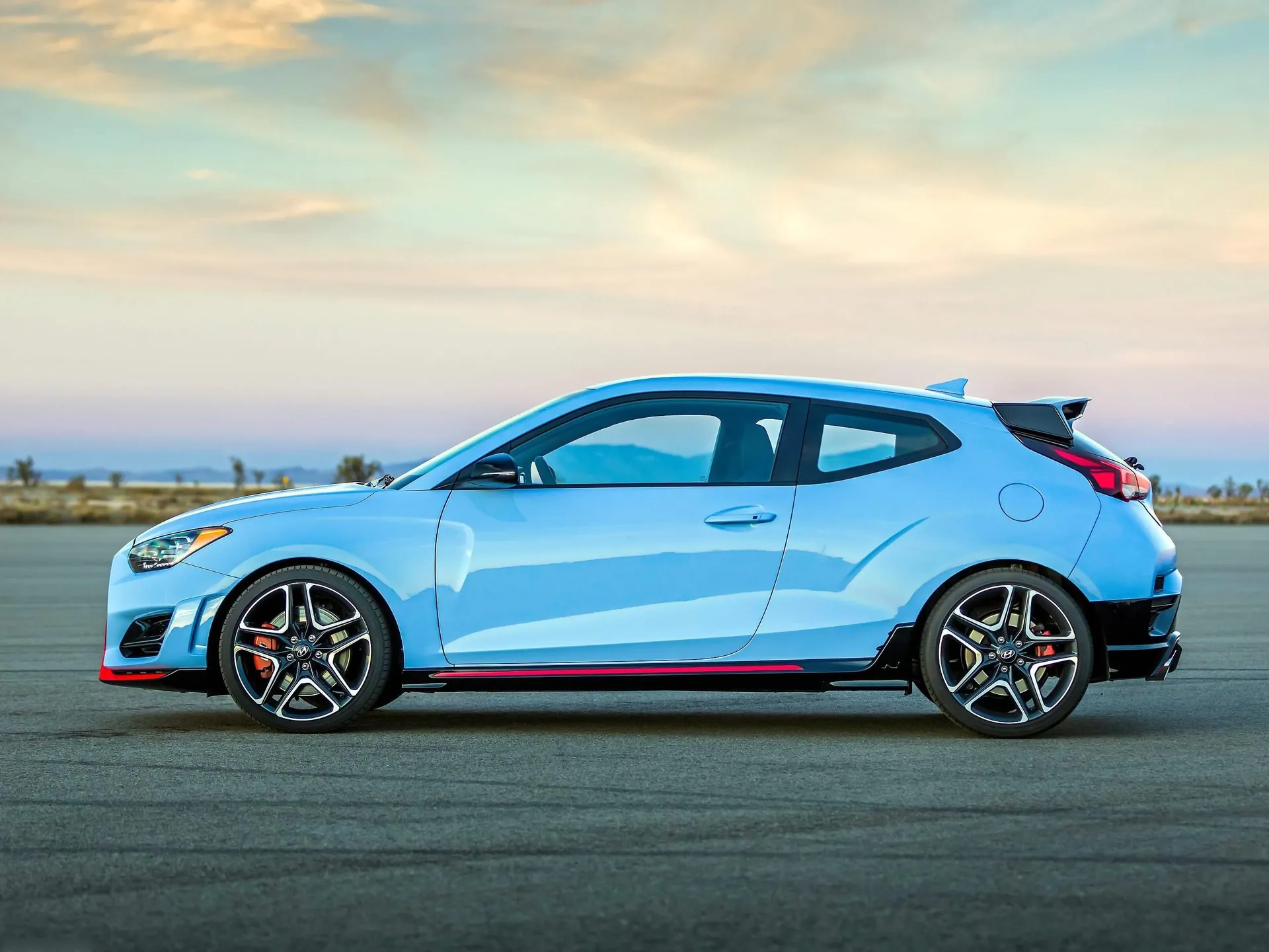 Hyundai Veloster N (2019) – boční profil