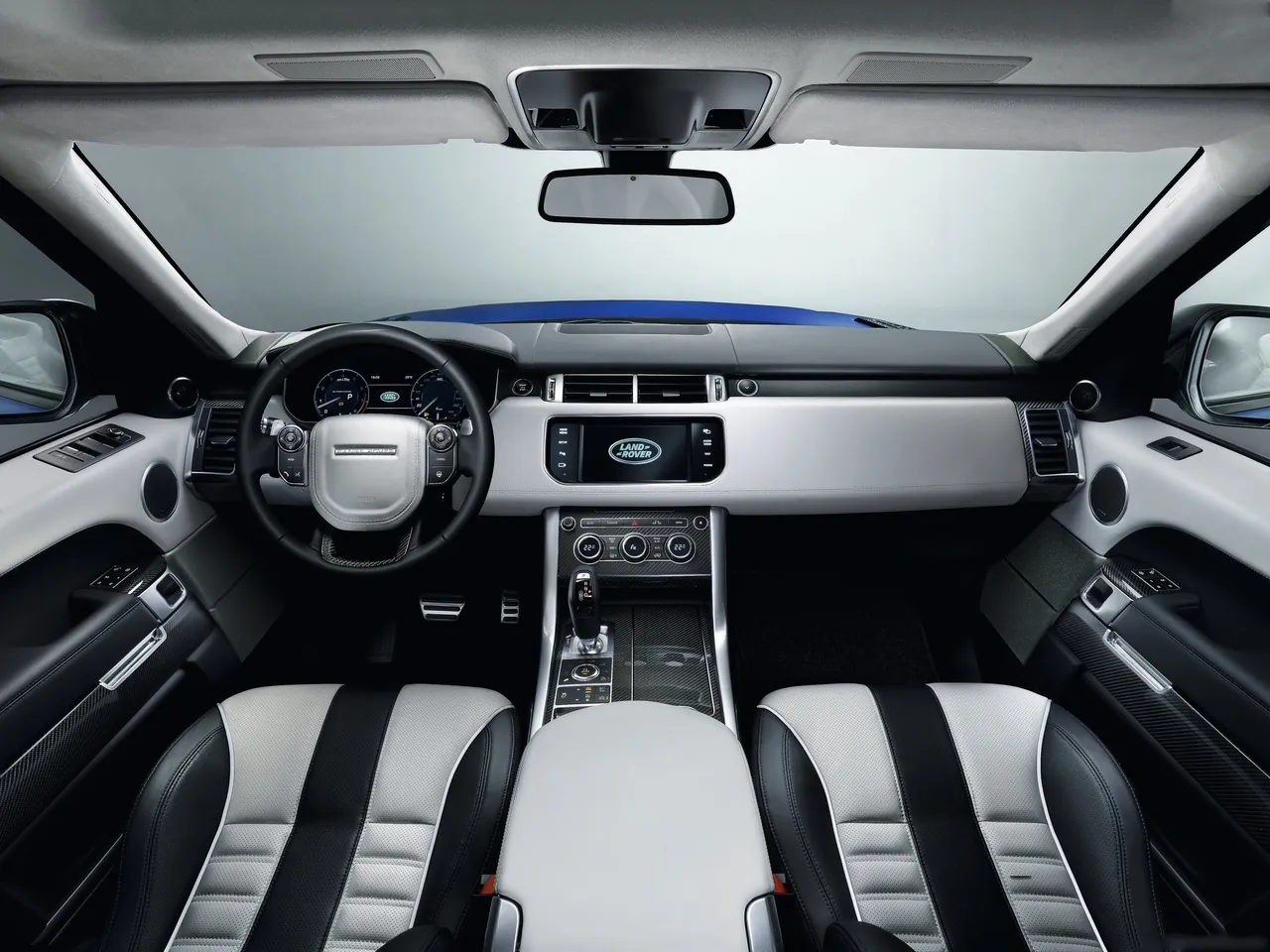Land Rover Range Rover Sport SVR (2015) - Interior