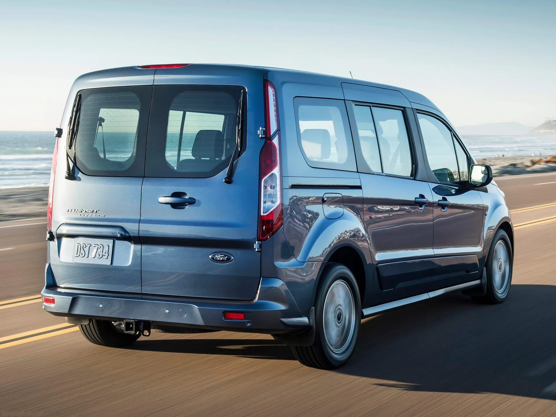 Ford Transit Connect Wagon (2019) – zadní tříčtvrteční pohled