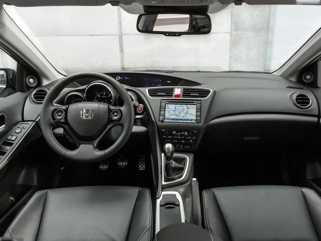 Honda Civic Tourer (2014) – interiér