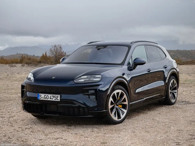 Porsche Cayenne Turbo Electric (2026)