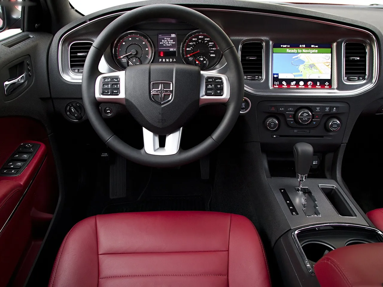 Dodge Charger (2011) – interiér