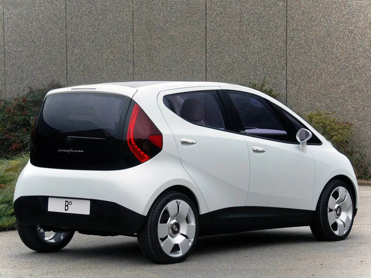 Pininfarina B0 (2010) – zadní tříčtvrteční pohled