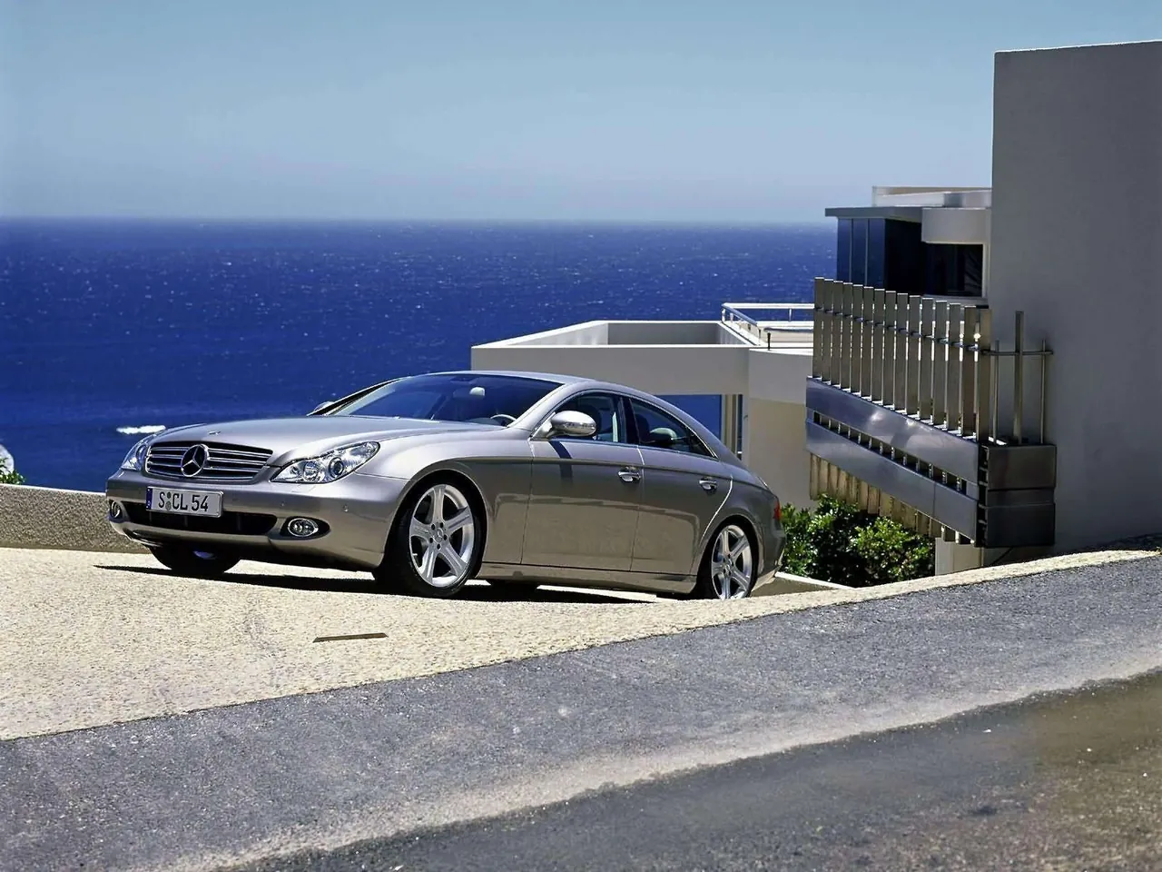 Mercedes-Benz CLS500 (2005)