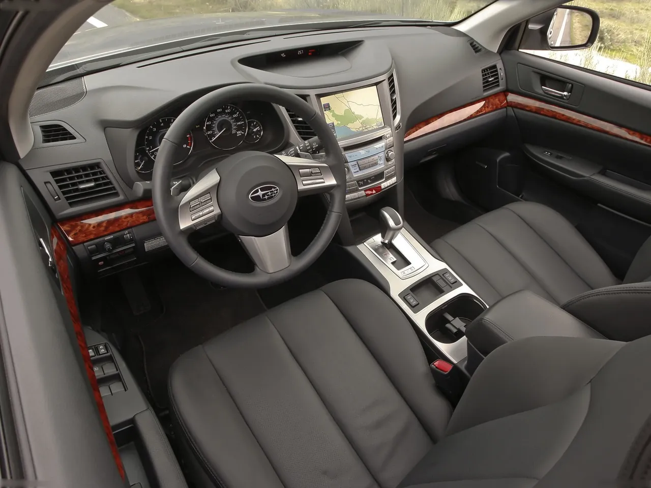 Subaru Outback (2010) – interiér