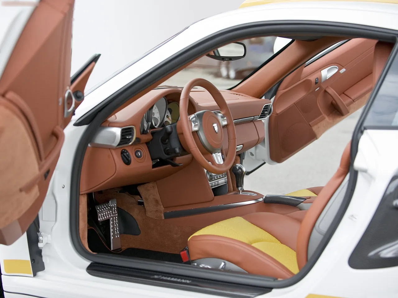 Hamann Porsche 911 Turbo Stallion (2008) – interiér