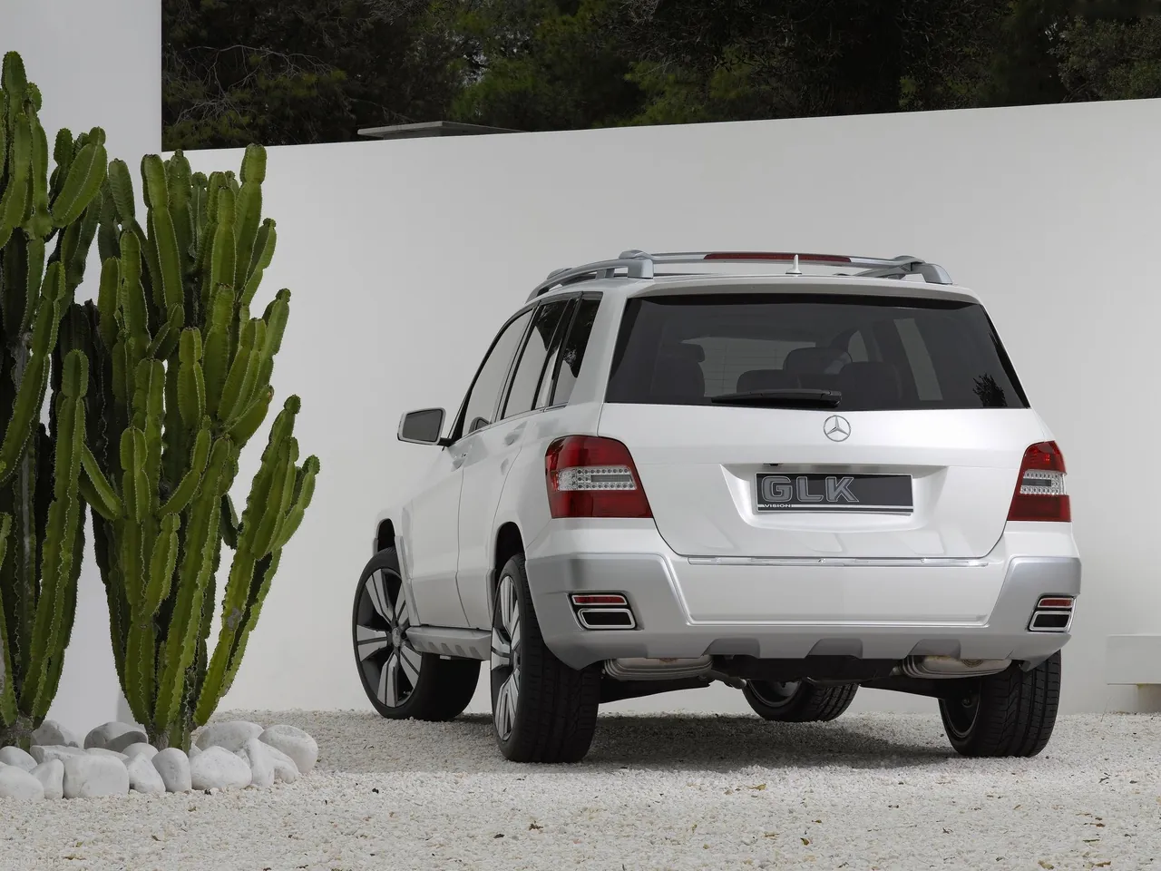 Mercedes-Benz GLK Freeside Concept (2008) - Rear Three-Quarter