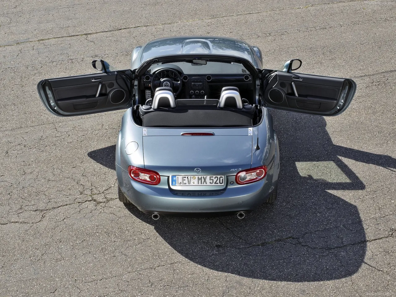 Mazda MX-5 (2013) – zezadu