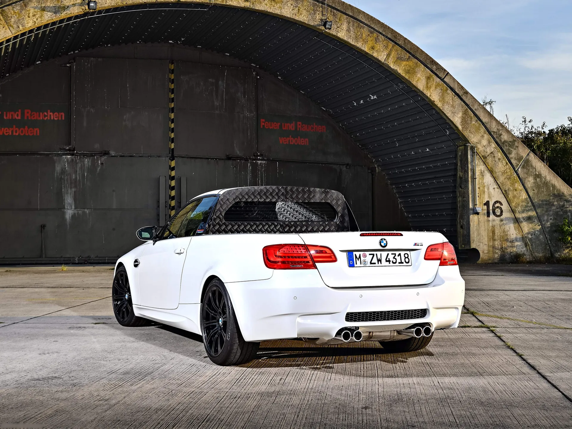 BMW M3 Pickup Concept (2011) – zadní tříčtvrteční pohled