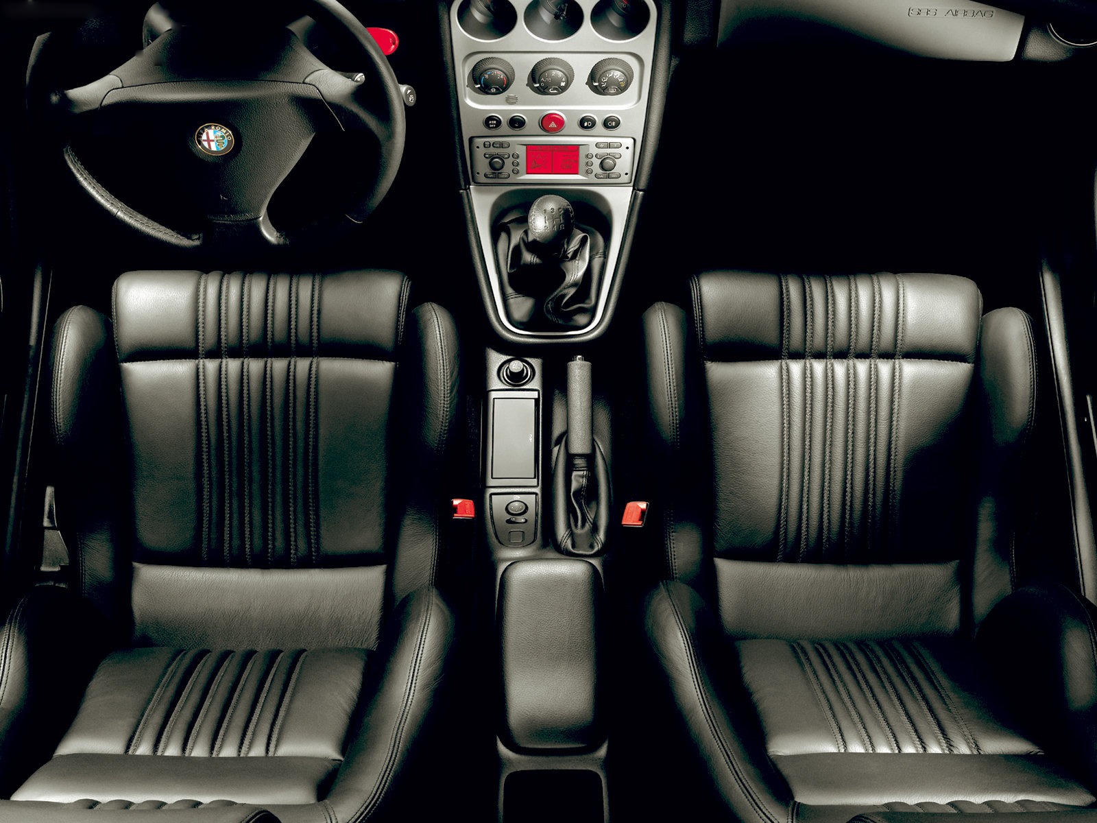 Alfa Romeo GTV (2003) – interiér