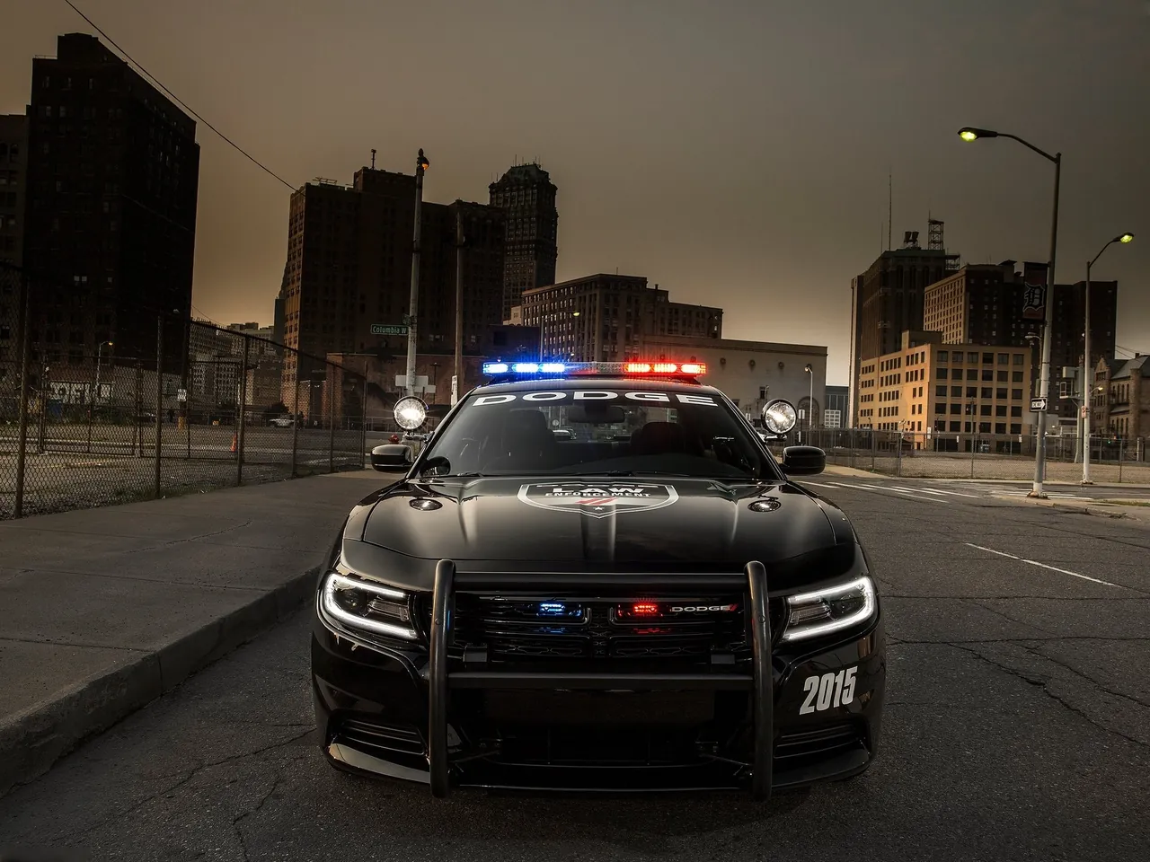 Dodge Charger Pursuit (2015) – zepředu