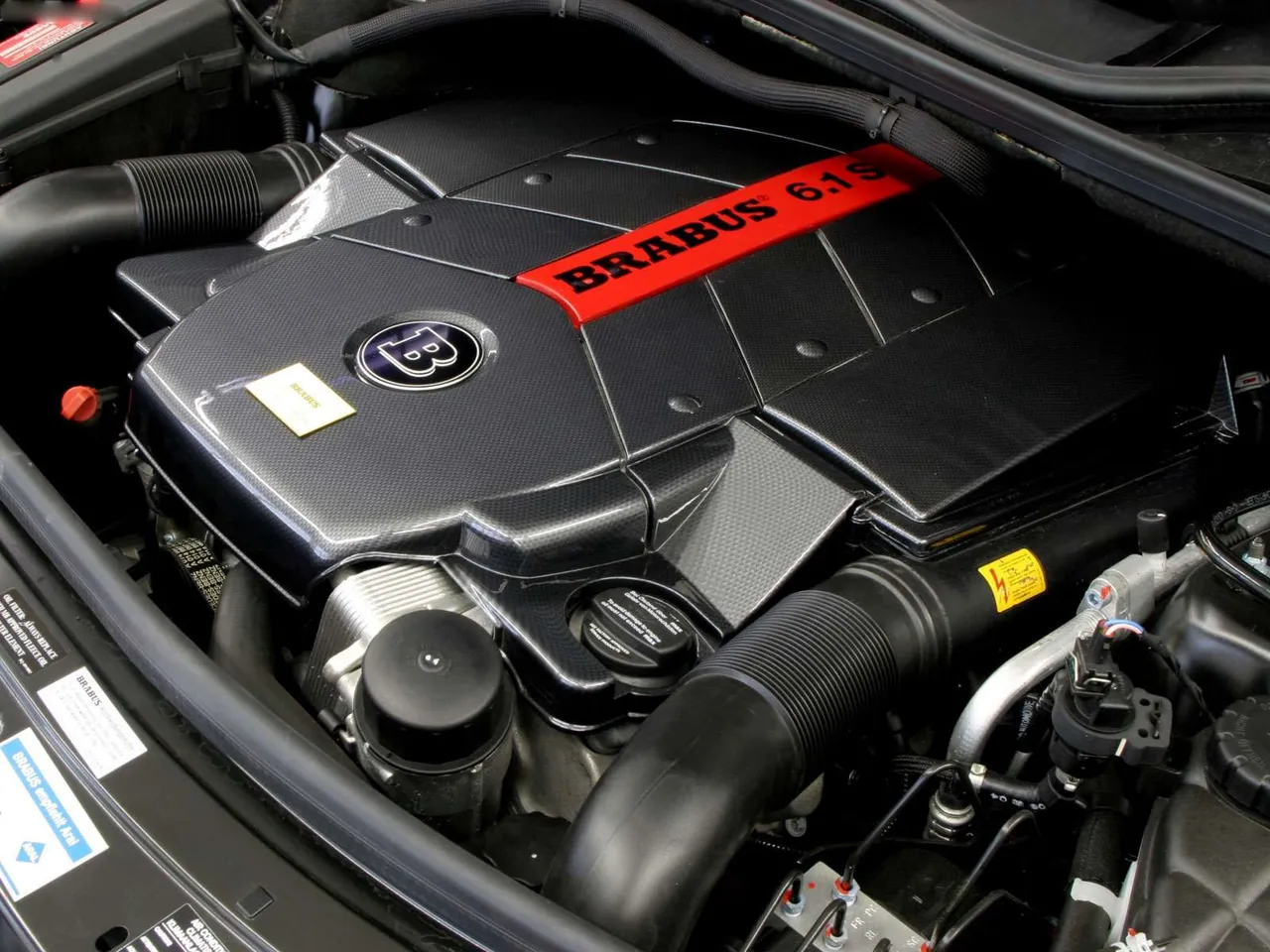Brabus Mercedes-Benz M-Class (2006) – motorový prostor