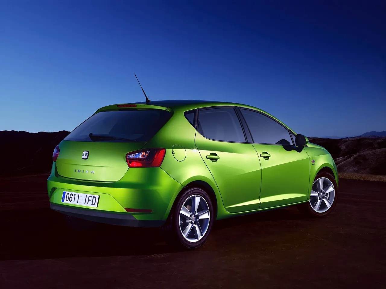 Seat Ibiza (2013) – zadní tříčtvrteční pohled