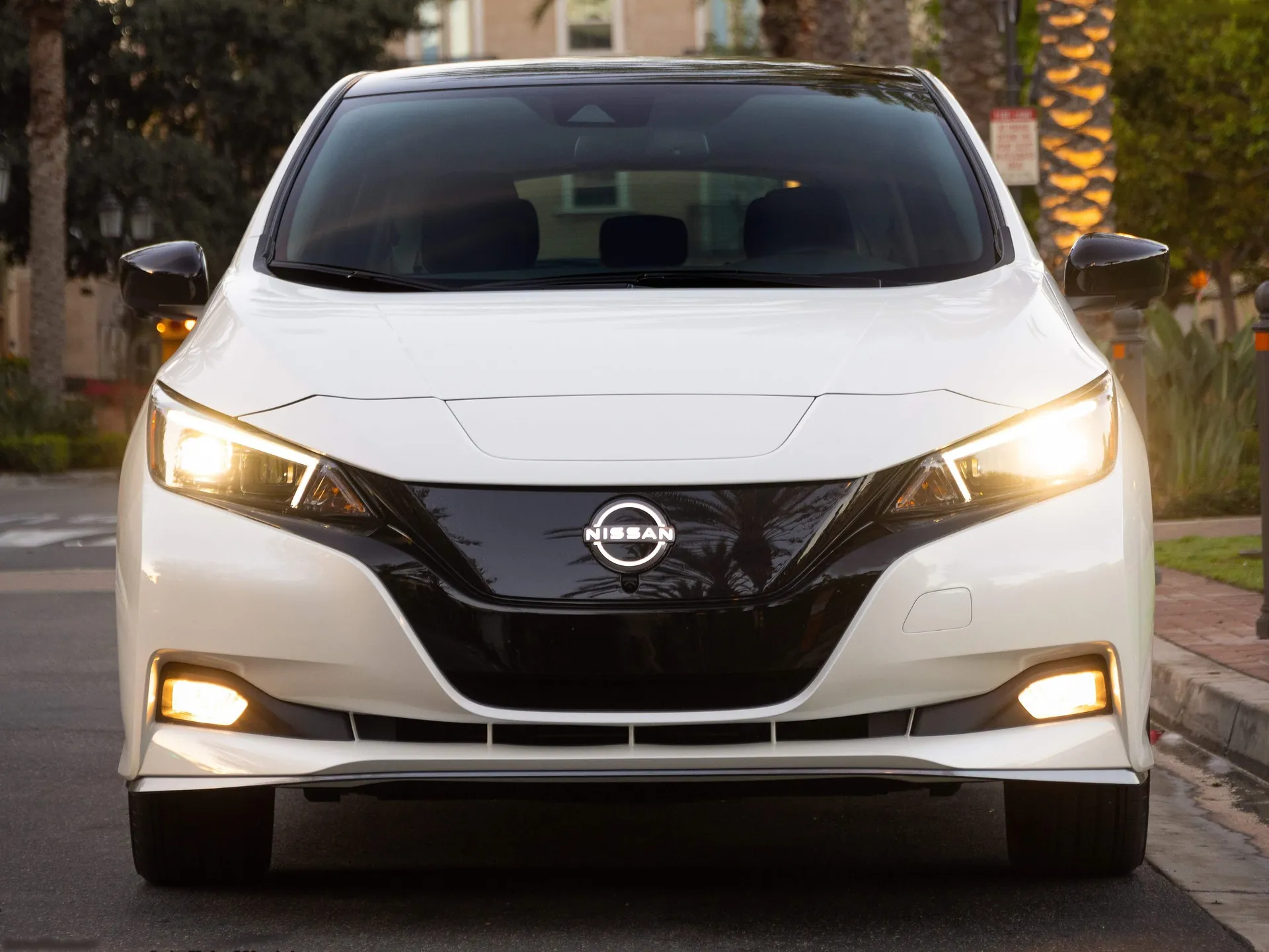 Nissan Leaf [US] (2023) – zepředu