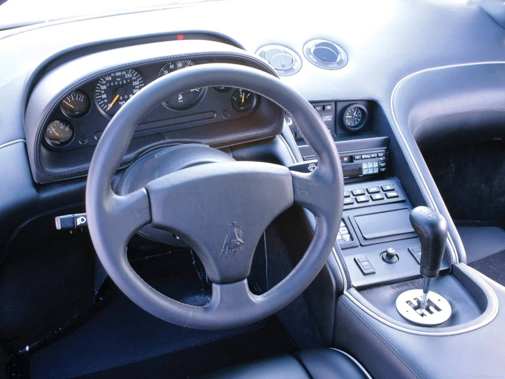Lamborghini Diablo VT (1993) – interiér
