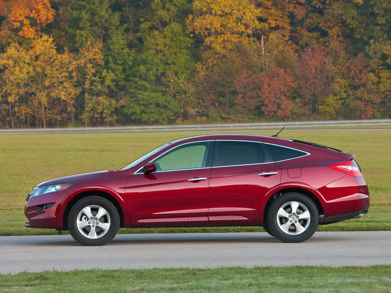 Honda Accord Crosstour (2010) – boční profil
