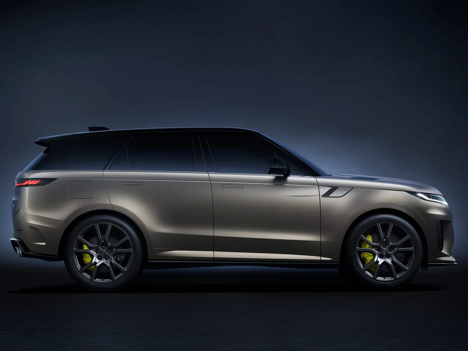 Land Rover Range Rover Sport SV (2024) – boční profil