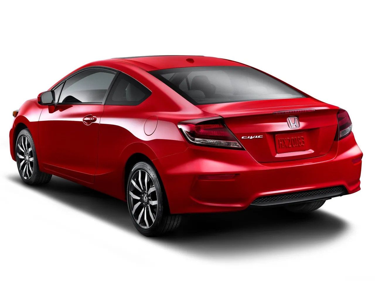 Honda Civic Coupe (2014) – zadní tříčtvrteční pohled