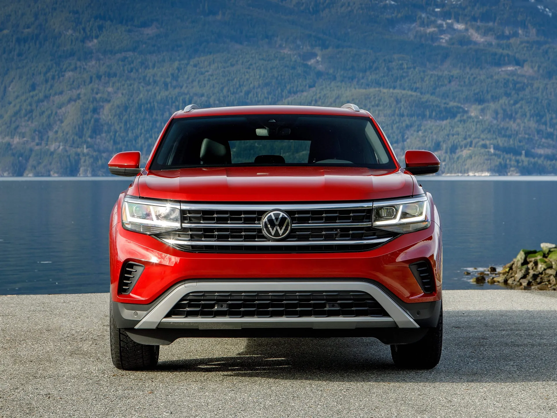 Volkswagen Atlas Cross Sport (2020) - Front