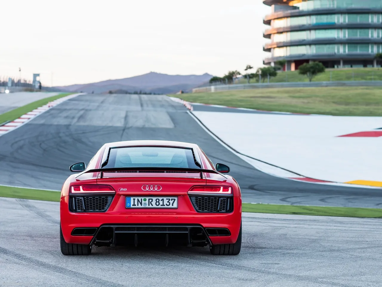 Audi R8 V10 plus (2016) – zezadu