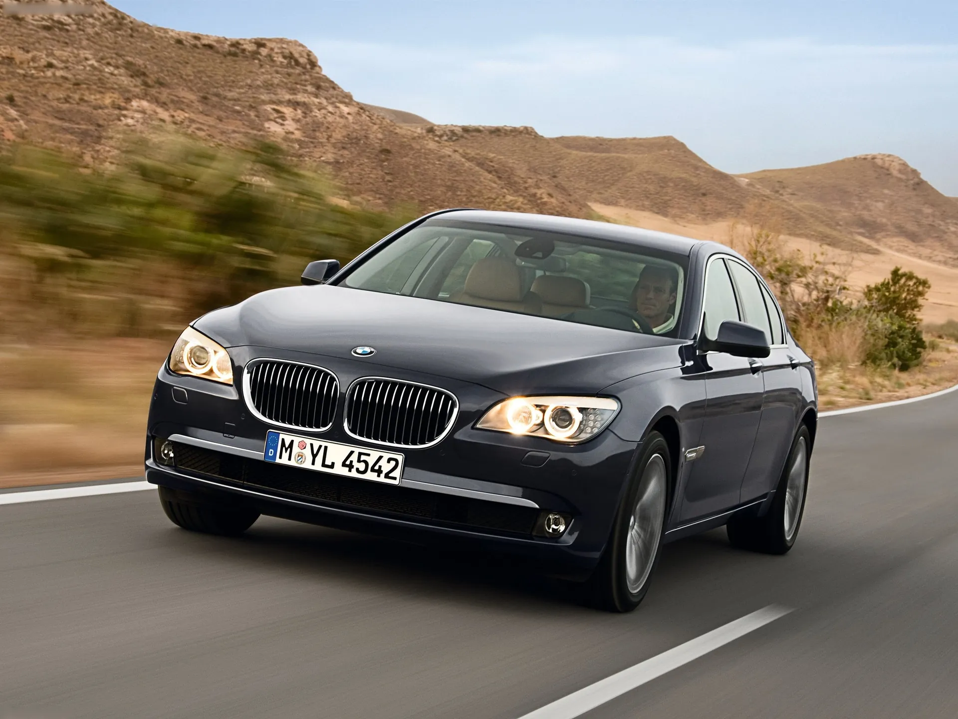 BMW 7-Series (2009)