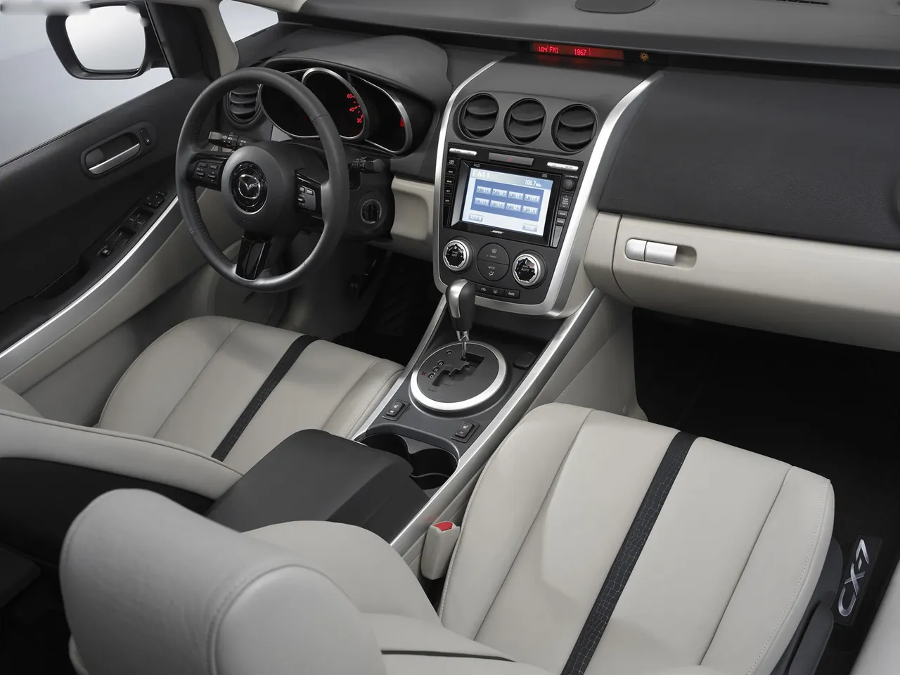 Mazda CX-7 (2007) – interiér