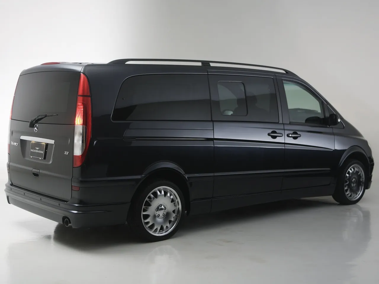 Wald Mercedes-Benz Viano (2005) - Rear Three-Quarter