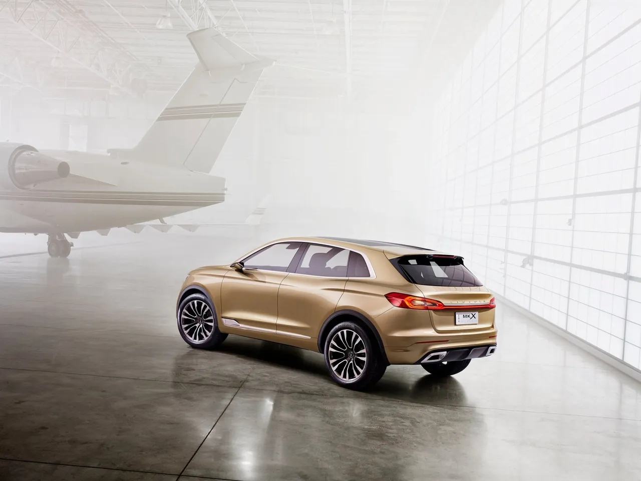 Lincoln MKX Concept (2014) – zadní tříčtvrteční pohled