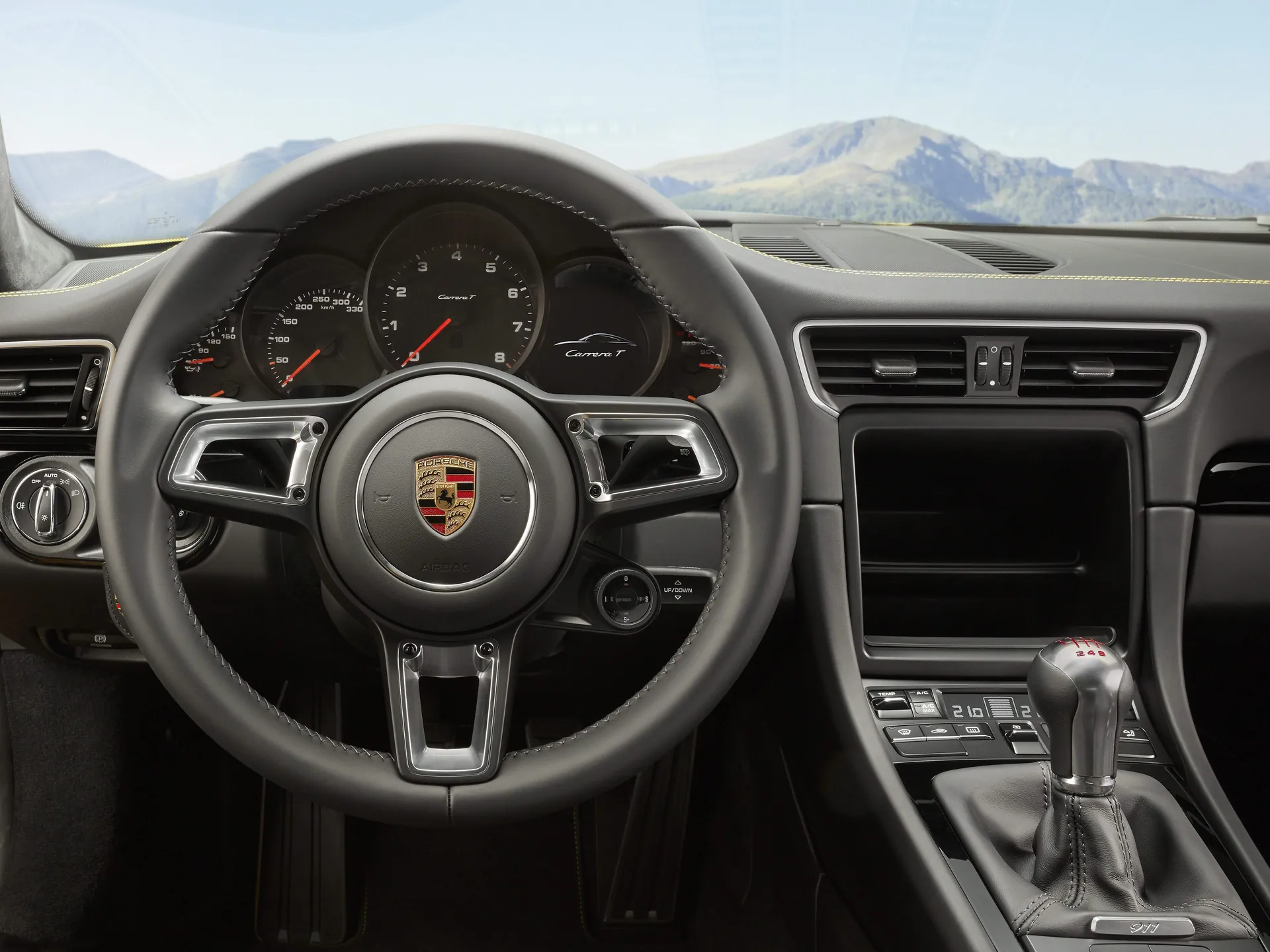 Porsche 911 Carrera T (2018) – interiér