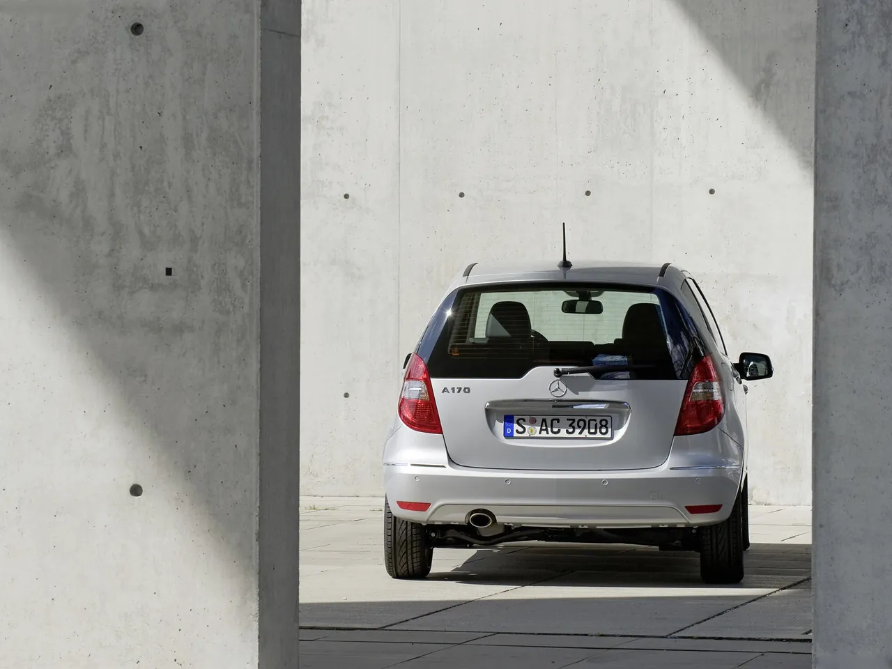 Mercedes-Benz A-Class (2009) – zezadu