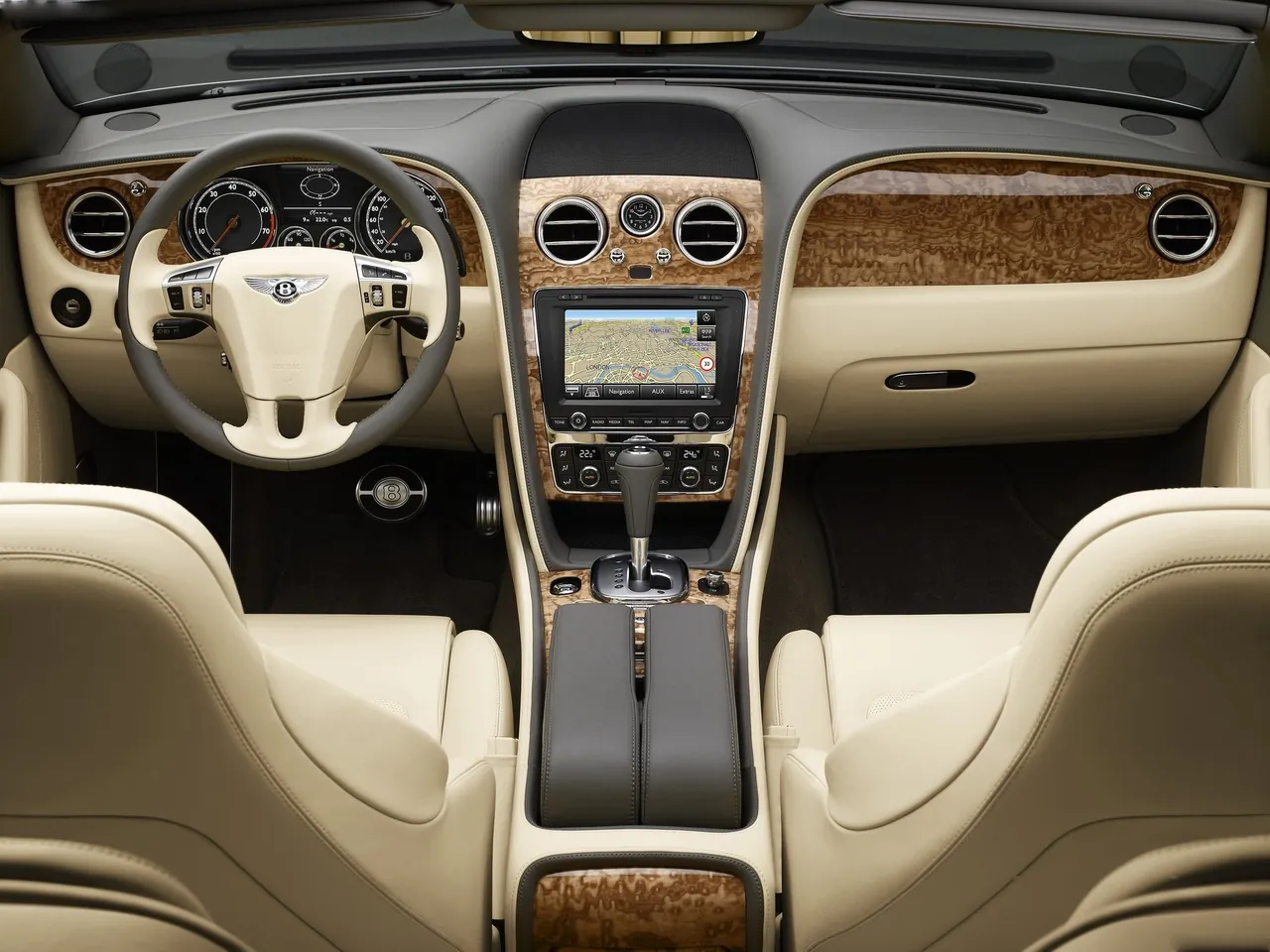 Bentley Continental GTC (2012) – interiér