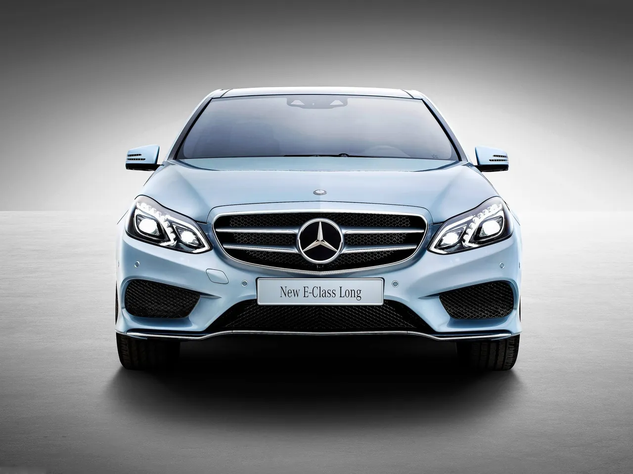 Mercedes-Benz E-Class L (2014) - Front