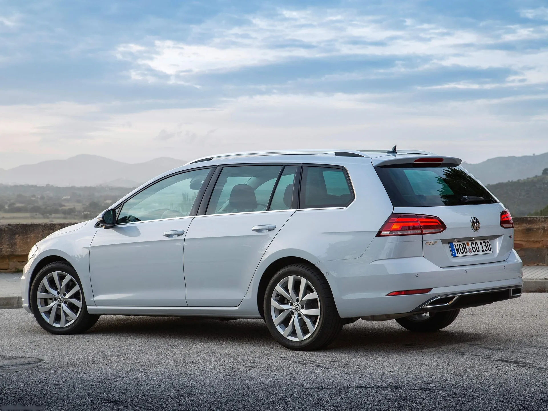Volkswagen Golf Variant (2017) – zadní tříčtvrteční pohled