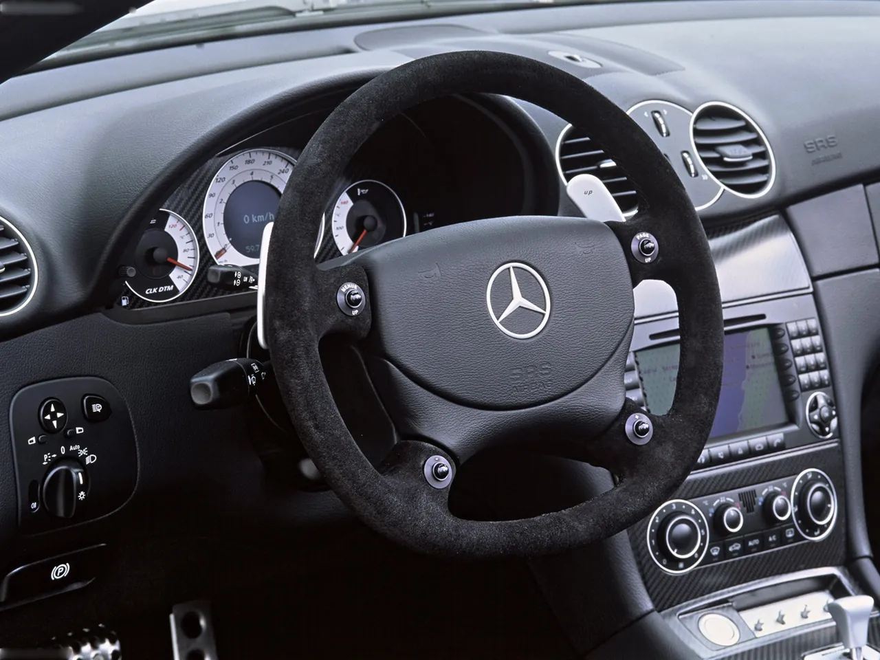 Mercedes-Benz CLK DTM AMG Cabriolet (2006) – interiér