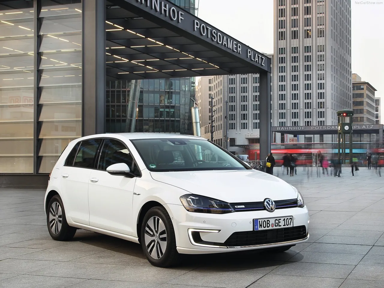 Volkswagen e-Golf (2015)