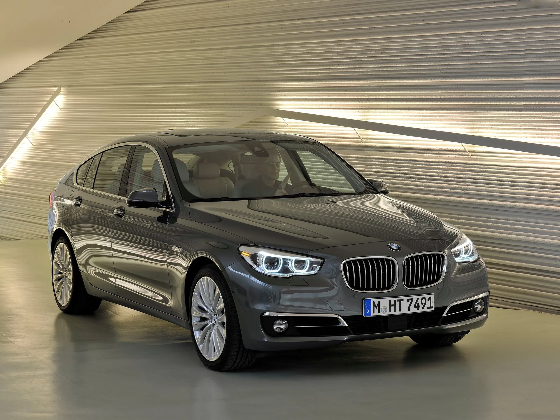 BMW 5-Series Gran Turismo (2014)