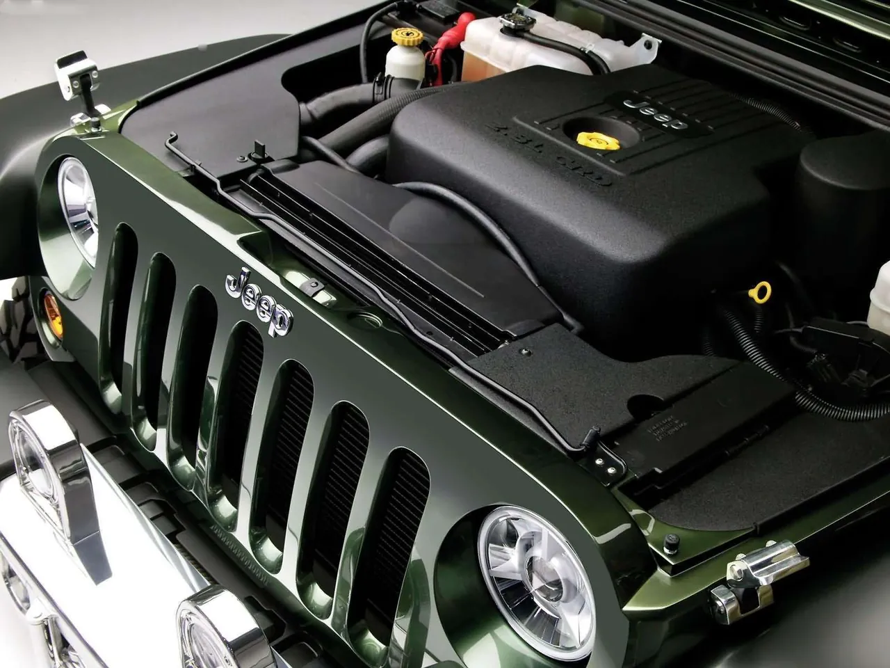 Jeep Gladiator Concept (2005) - Engine Bay