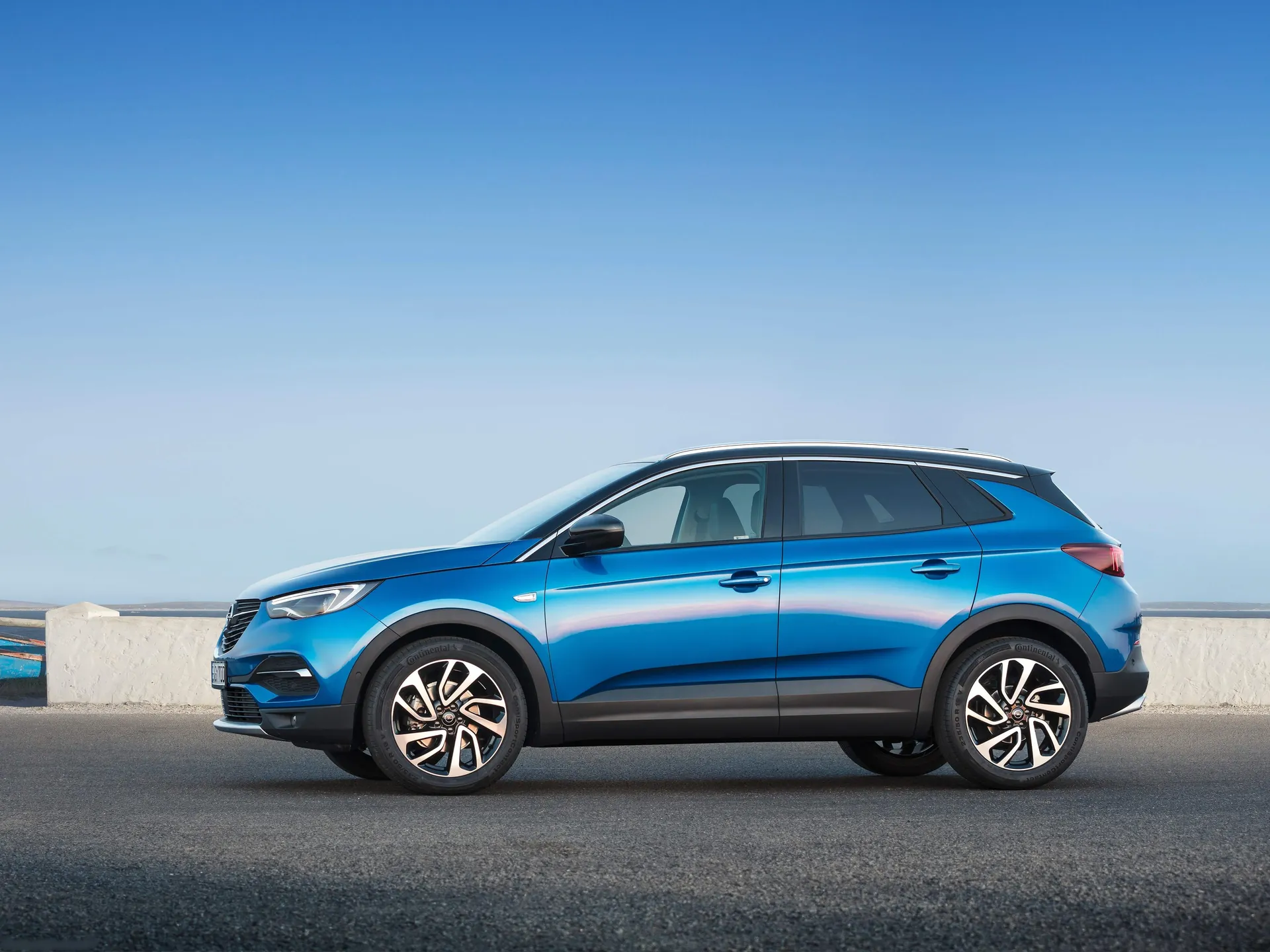 Opel Grandland X (2018) – boční profil